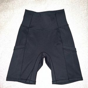 P’tula Yvette pocket shorts 8 inch inseam, size medium